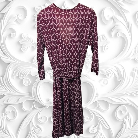 41 Hawthorn Purple White Geometric Design Faux Wrap Midi/Knee Length Dress - Picture 4 of 4